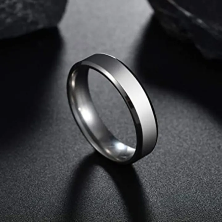 Silver%20Style%20Stainless%20Steel%20Sleek%20Ring%20for%20Men%20and%20Boys%20-%20Image%203