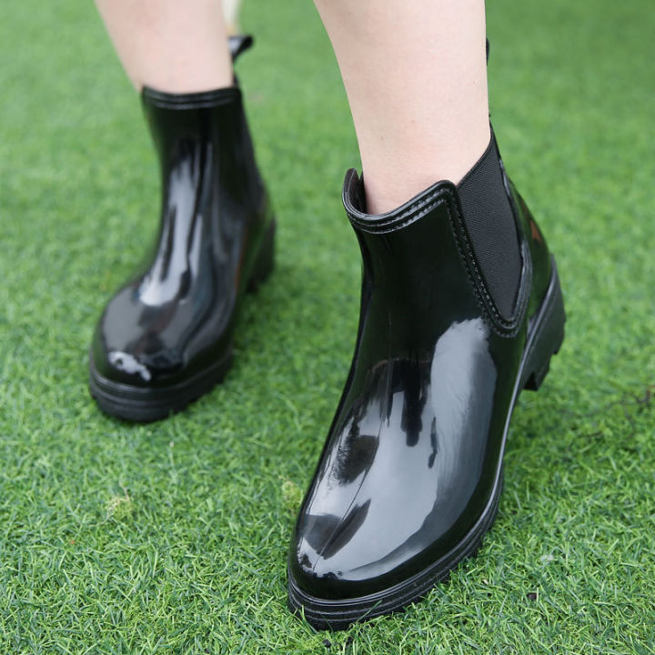 Water%20shoes%20manufacturers%20wholesale%20PVC%20fashion%20elasticated%20mid-heel%20short%20glossy%20thickened%20warm%20liner%20wear-resistant%20non-slip%20rain%20boots%20-%20Image%206