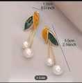 Trendsetter -Leaf Exquisite Jewelry Lightweight Long Lasting Ear Studs for Dating 1 Pair Women Stud Earrings.