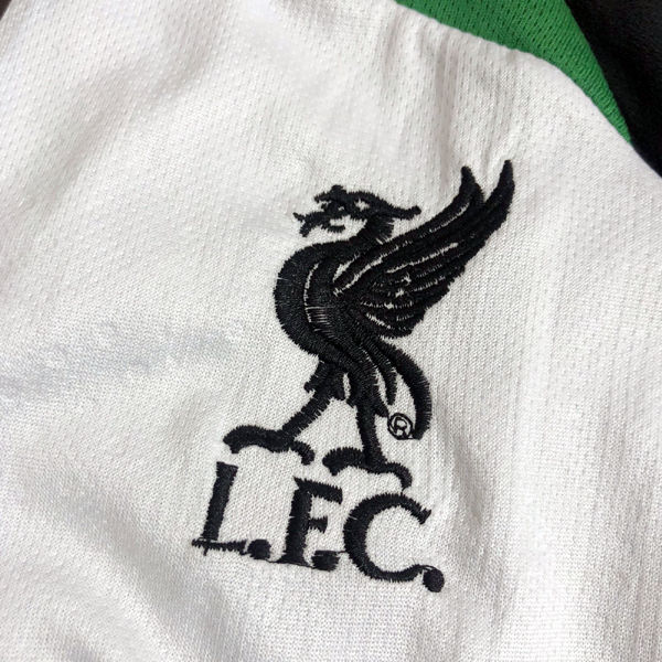 Liverpool%20training%20new%20jersey%2023-24%20away%20Half%20Sleeve%20-%20Image%205
