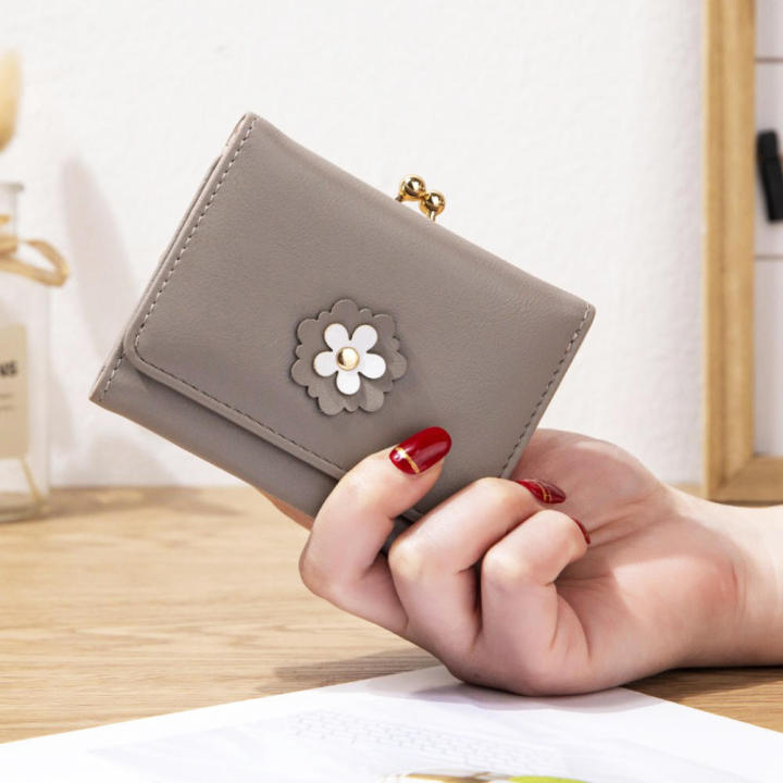 Colors Women'S Wallet Short Beautiful Shape Pu Leather Women'S