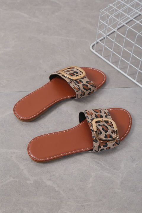 2023%20cross-border%20plus%20size%20slippers%20women's%20summer%20new%20leopard%20print%20round%20toe%20belt%20buckle%20straight%20flat%20bottom%20simple%20casual%20flippers%20-%20Image%207