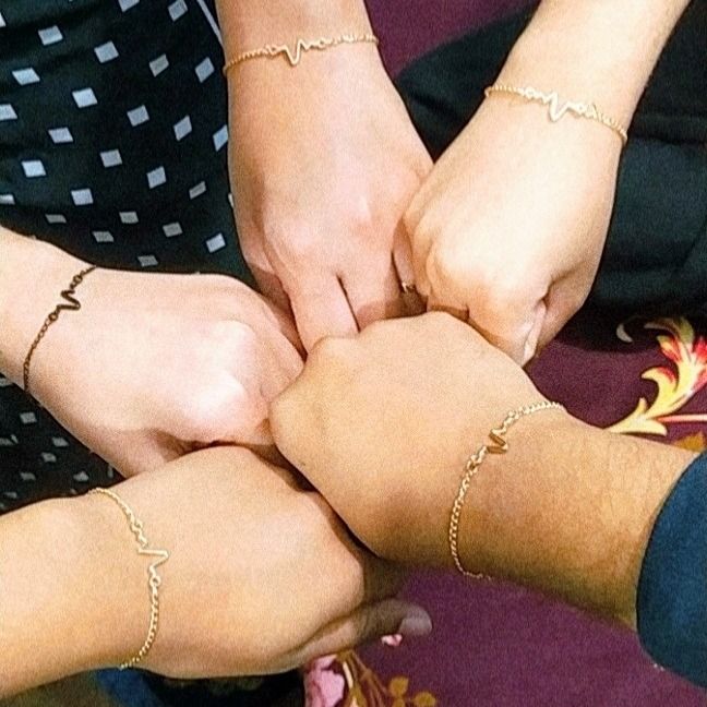 New Stylish Women's Heartbeat Bracelet