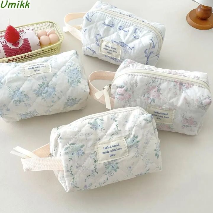 Heart Quilted Women's Cosmetic Bag Cotton Padded Floral Makeup Bag Checkered Lightweight Travel Organizer Toiletry Storage Pouch