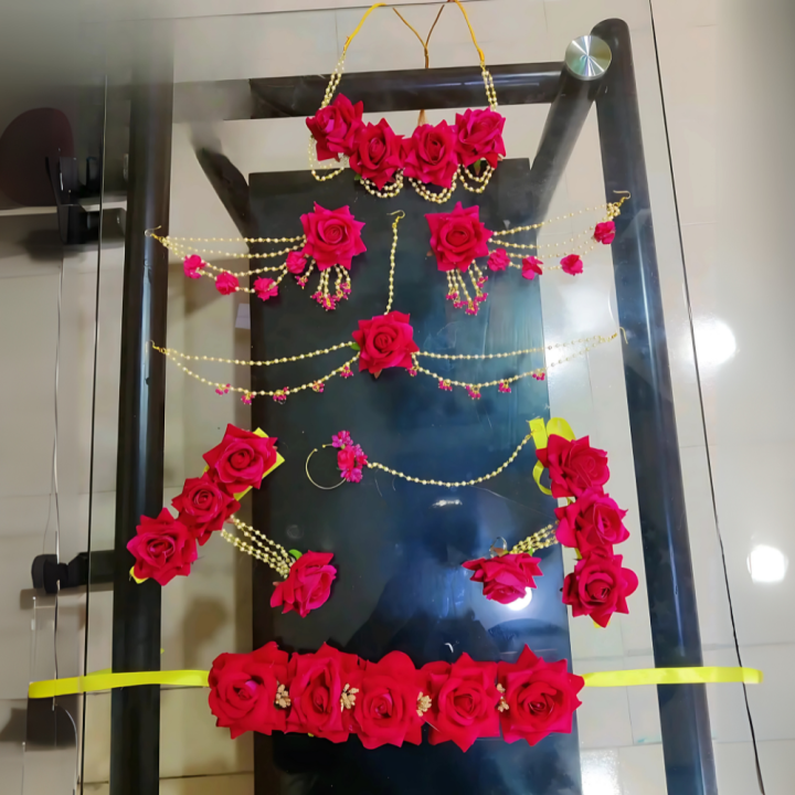 Fashionable%20Trendy%20Stylish%20Artificial%20Flower%20Bridal/Non-Bridal%20Jewelry%20Sets%20-%20Complete%20look%20with%20floral%20elegance%20for%20Bride%20-%20Image%202