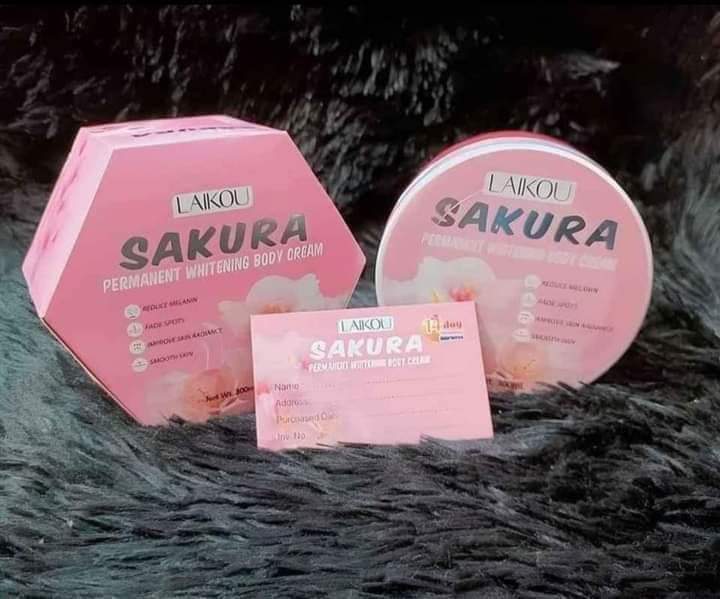 Free%20Sakura%20Body%20Cream%20%20with%20Natural%20Pearl%20Night%20Cream%20-%20Image%203