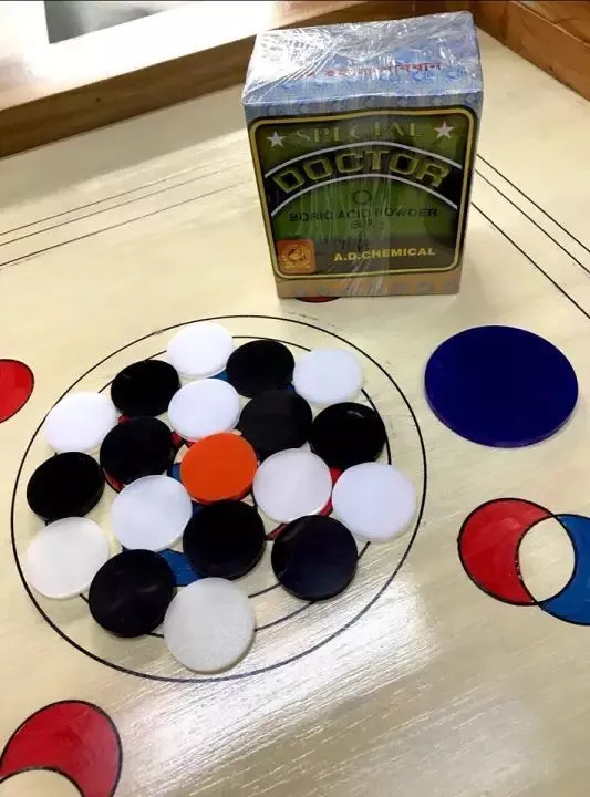 Carrom%20Coin%20Set%20with%20Striker%20-%20Image%208
