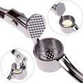 Stainless Steeel Garlic Crusher Press Heavy Duty Home Kitchen Garlic Press Crusher Squeezer Hand Tool for Restaurant Hotel Home Kitchen.