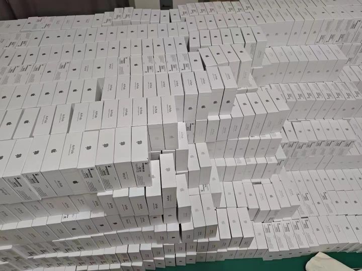Airpods%20Pro%202nd%20Generation%20Made%20in%20Dubai%20/With%20Pop-up%20and%20Beep%20Sound%20/High%20Bass%20&%20Longe%20Battery%20Bakup%20Whit%20Strap%20-%20Image%208