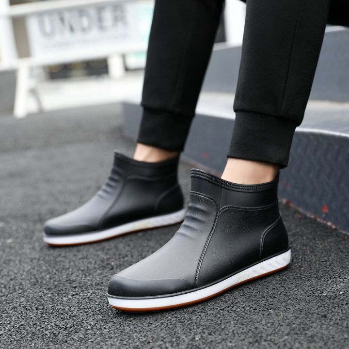 Rain boots men's four seasons Korea short tube low top fashion velvet rain boots anti-slip wear-resistant water shoes work waterproof rubber shoes