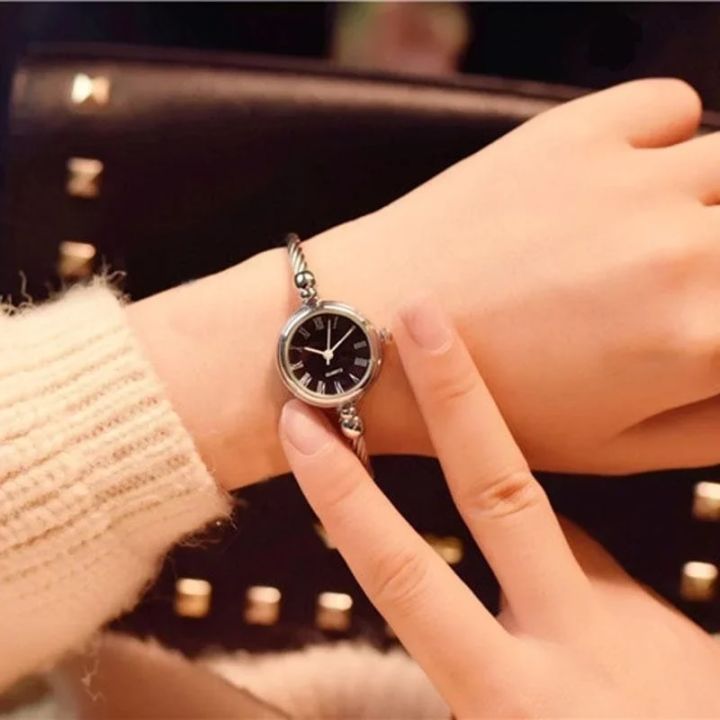 Small%20Gold%20Bangle%20Bracelet%20Watch%20Stainless%20Steel%20Retro%20Ladies%20Quartz%20Wristwatches%20Fashion%20Casual%20Thin%20Chain%20Watches%20-%20Image%205
