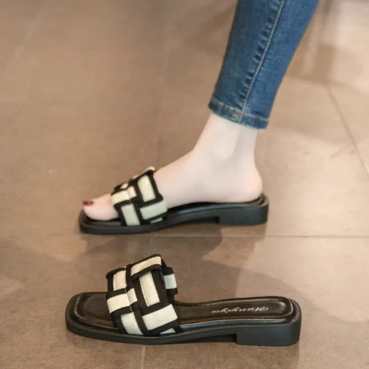 French%20high-end%20flat%20slippers%20women's%20summer%20wear%202024%20new%20thick-soled%20soft-soled%20versatile%20beach%20sandals%20for%20women%20-%20Image%206