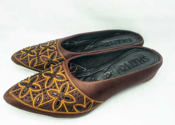Pakistani%20Nagra%20Jutti%20for%20Women%20and%20Men%20-%20Traditional%20Flat%20Shoes%20-%20Image%207