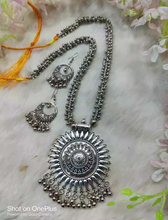 Antique%20Design%20Oxidised%20Silver%20Necklace%20With%20Earrings%20-%20Necklace%20For%20Girls%20-%20Image%203
