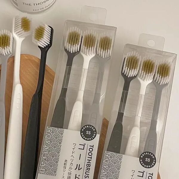 3%20pic%20Super%20Quality%20Soft%20Adult%20Toothbrush%20-%20Image%202
