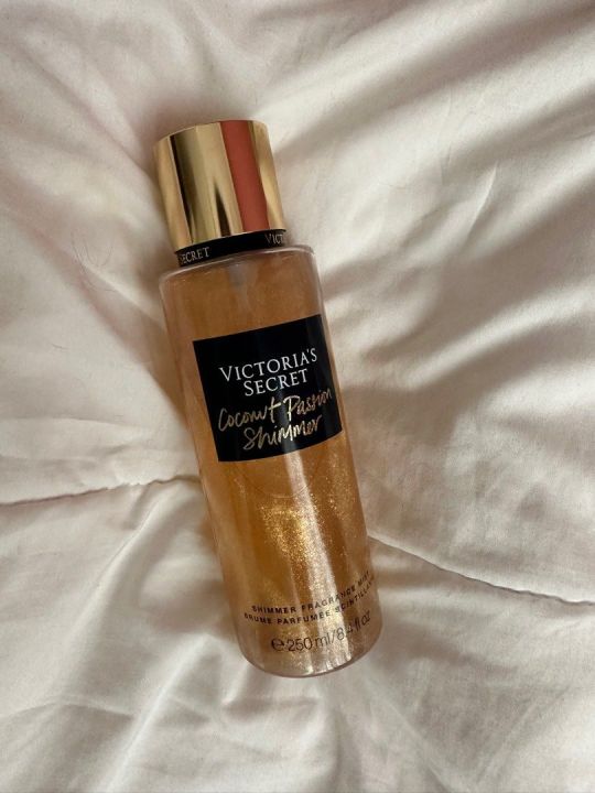Victoria's%20secret%20Coconut%20Passion%20Shimmer%20Fragrance%20Body%20Mist%20-%20Image%208