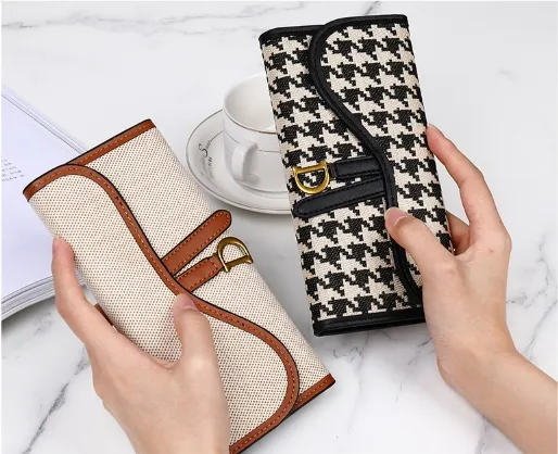 %E2%80%9CRetro%20European%E2%80%91American%20Long%20Women%E2%80%99s%20Wallet%20%E2%80%93%20Large%20Capacity%20D%E2%80%91Buckle%20Clutch,%20Multi%20Card%20Slots%20&%20Multi%E2%80%91Function%20Purse%E2%80%9D%20-%20Image%207