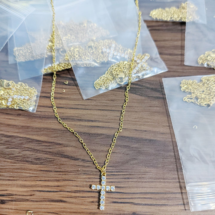 Dainty%20Cross%20Necklace%20For%20Women%2018K%20Gold%20Plated%20stainless%20steel%20Cubic%20Zirconia%20Cross%20Pendant%20Necklace%20Jewelry%20-%20Image%208