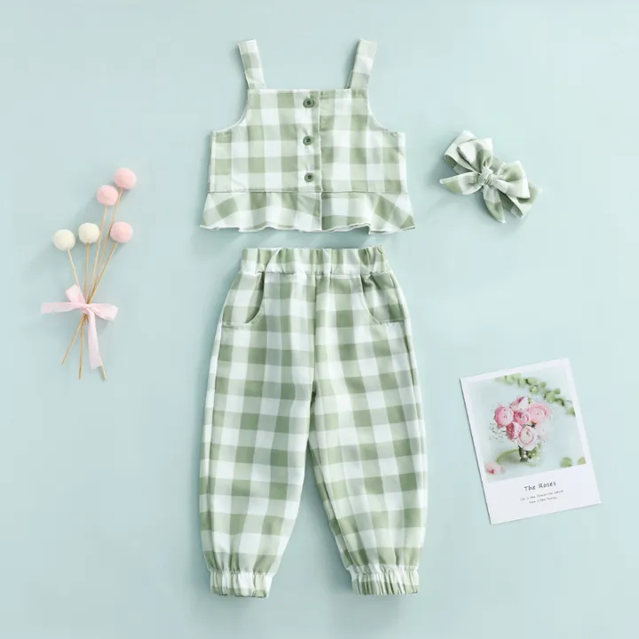 3%20Pcs%20Infant%20Plaid%20Outfits,%20Girls%20Ruffled%20Boat%20Neck%20Tank%20Tops%20+%20Trousers%20with%20Pocket%20+%20Headband%20-%20Image%203