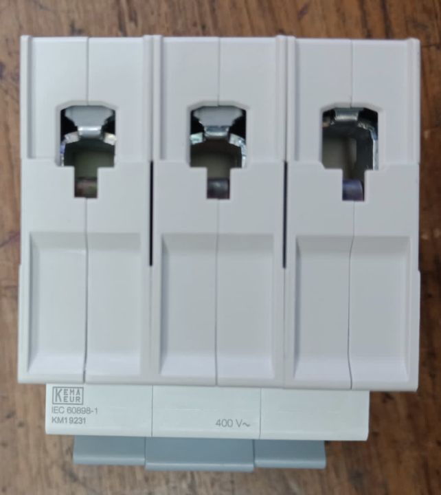 Hager%2032A%20TP%20MCB,%203%20Phase,%20Made%20by%20hager,%20International%20Brand,%20Franch%20origin,%20Highest%20quality%20By%20Kazi%20Electric%20Shop%20-%20Image%204