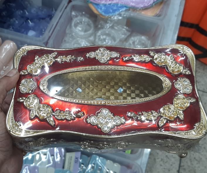 %F0%9F%8C%B9%20%20European%20Style%20Tissue%20Box%20Holder%20%E2%80%93%20Retro%20Acrylic%20/%20Metal%20Napkin%20Holder%20%F0%9F%8E%81%20Home,%20Office,%20Kitchen%20&%20Bathroom%20Decoration%20%7C%20Premium%20Quality%20Facial%20/%20Toilet%20Paper%20Storage%20-%20Image%207