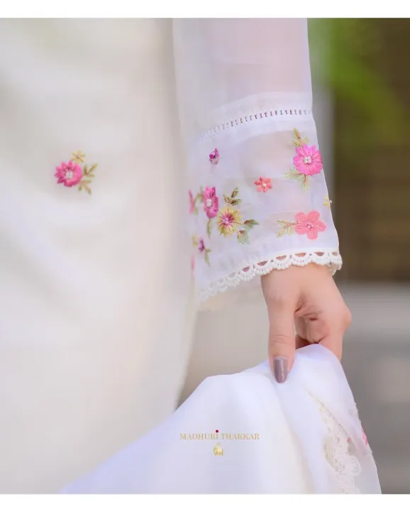 New%20Gorgeous%20Stylish%20and%20Fashionable%20Latest%20Premium%20Luxury%20New%20Indian%20Design%20Four%20Piece%20Stitched%20Four%20Piece%20Dress%20for%20Women%20-%20Image%209
