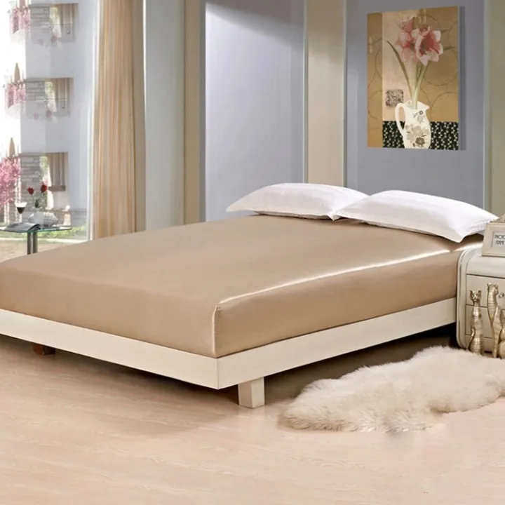 Sumptuous%20Slumber:%203-Piece%20Silk%20Fitted%20Sheet%20&%20Pillowcases%20for%20Cozy%20Nights%20-%20Image%206