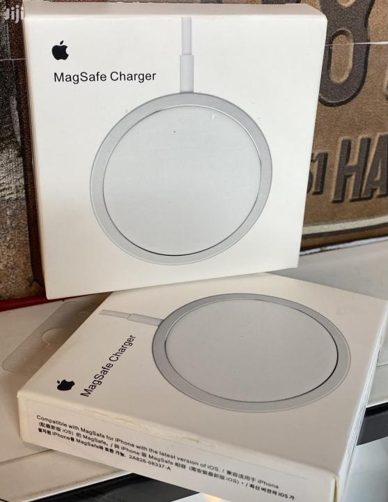 Apple%20MagSafe%20Wireless%20Charger%20Super%20Charge%2015W%20PD%20Wireless%20Fast%20Charger%20For%20Apple%20iPhone%2012%20Mini,%2012,12%20Pro,12%20Pro%20Max,11%20Pro,%20XS%20Max%20,XR%20,11,%2011%20Pro,%2011%20Pro%20Max,%20X,%20Xs,%208%20Plus%20-%20Image%207
