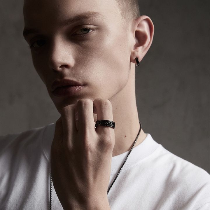 New%20Self-defense%20Ring%20Portable%20Finger-%20Ring%20For%20Men-%20Black%20Finger%20Ring%20-%20Image%203