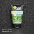 100 ml Garnier Men Turbolight Oil Control Matcha Deep Clean Foaming Gel face wash International Indonesian product. 