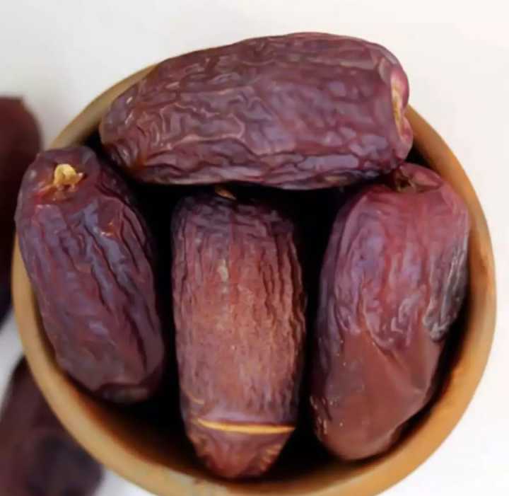 Premium Quality Saudi Amber Dates/Khejur - 1Kg | Daraz.com.bd