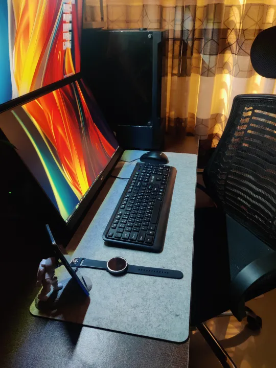 Anti-slip%20/%20non-slip%20felt%20desk%20mousepad%20/%20deskmat%20in%20two%20different%20sizes%20for%20home%20computer%20workspace,%20office%20and%20multipurposes%20-%20Image%202