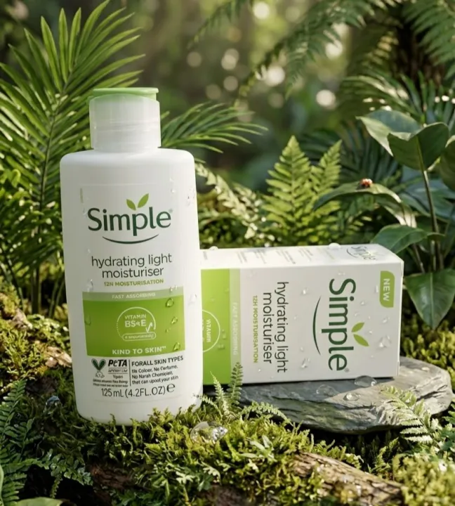 Simple%20Kind%20to%20Skin%20Hydrating%20Light%20125%20ml%20Moisturiser%20-%20Image%204