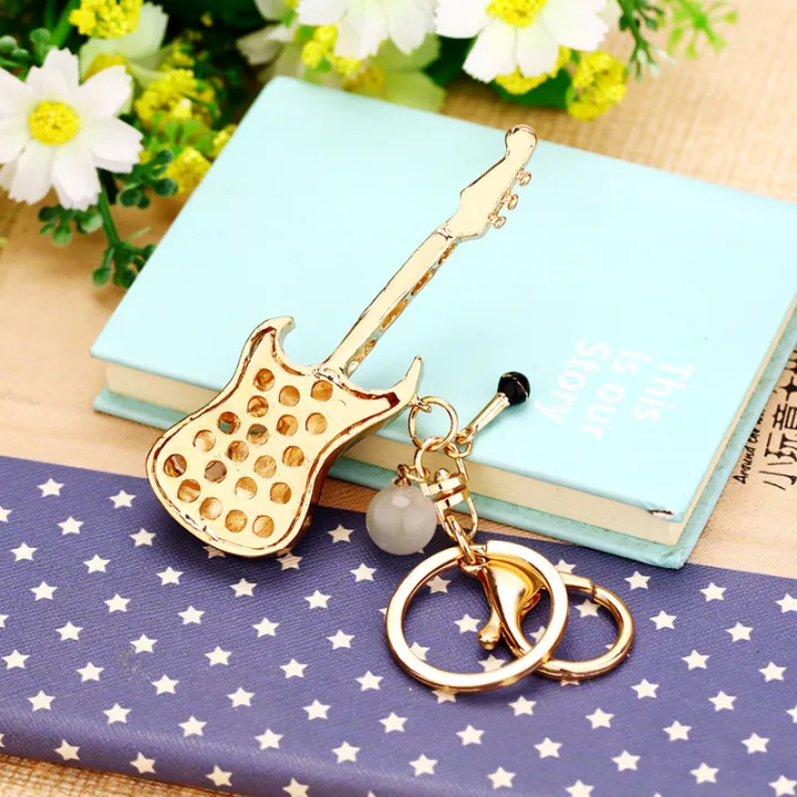 rhinestone%20small%20guitar%20car%20keychain%20female%20Korean%20version%20creative%20bag%20pendant%20metal%20key%20chain%20ring%20foreign%20trade%20gifts%20wholesale%20-%20Image%204