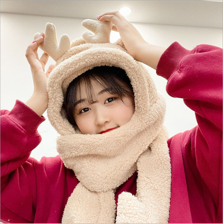 Spot%20Christmas%20hat%20Jennie%20with%20cute%20bear,%20antler%20hat,%20scarf,%20gloves,%20lambswool%20warm%20three-piece%20set%20-%20Image%203