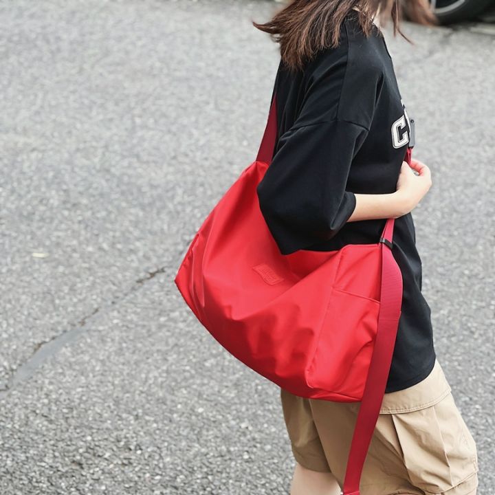 Lightweight%20Storage%20Travel%20Messenger%20Bag%20Men's%20Large%20Capacity%20Messenger%20Bag%20Waterproof%20Sports%20Gym%20Bag%20Women's%20Dry%20Wet%20Separation%20Backpack%20-%20Image%203