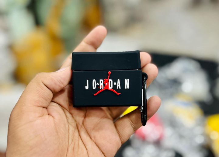 (Only%20Cover)%20For%20Apple%20(Airpods%20Pro/%20pro%202nd%20Gen)%20Premium%20Earbuds%20Protective%20Cover%20(Headphone%20not%20included)%20-%20Image%207