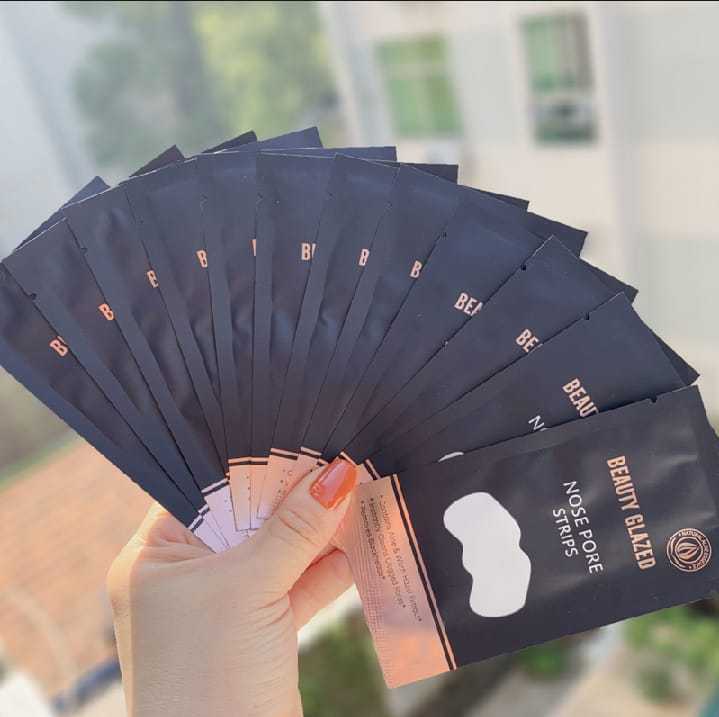 Beauty%20Glazed%20Nose%20Pore%20Strips%20for%20Deep%20Cleansing%20Blackhead%20Remover%20-%20Image%202