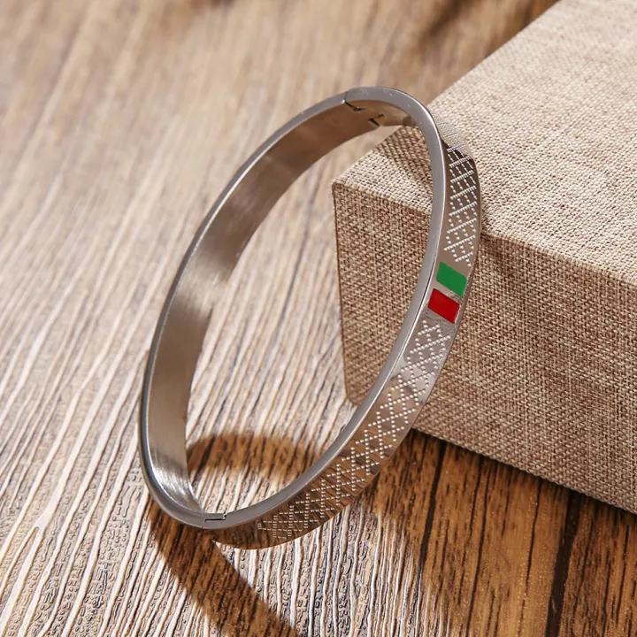 Men's%20Stainless%20Steel%20Bracelet%20For%20Men%20-%20Image%203