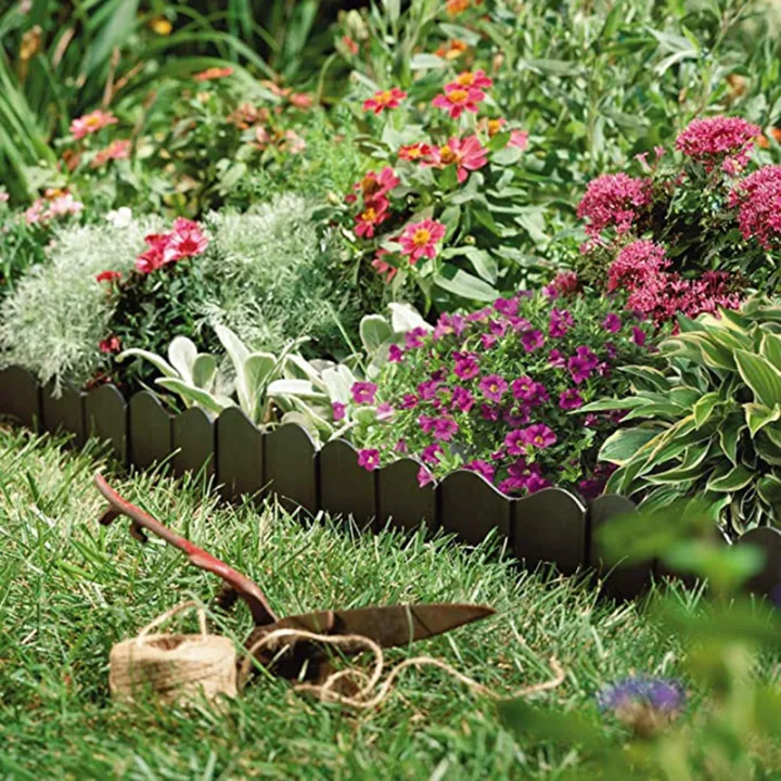 Garden%20Lawn%20Edging%20-%2020%20Pack%20Landscape%20Border%20Flexible%20Interlocking%20Edging%20Plastic%20Palisade%20Fence%20DIY%20Decorative%20-%20Image%206