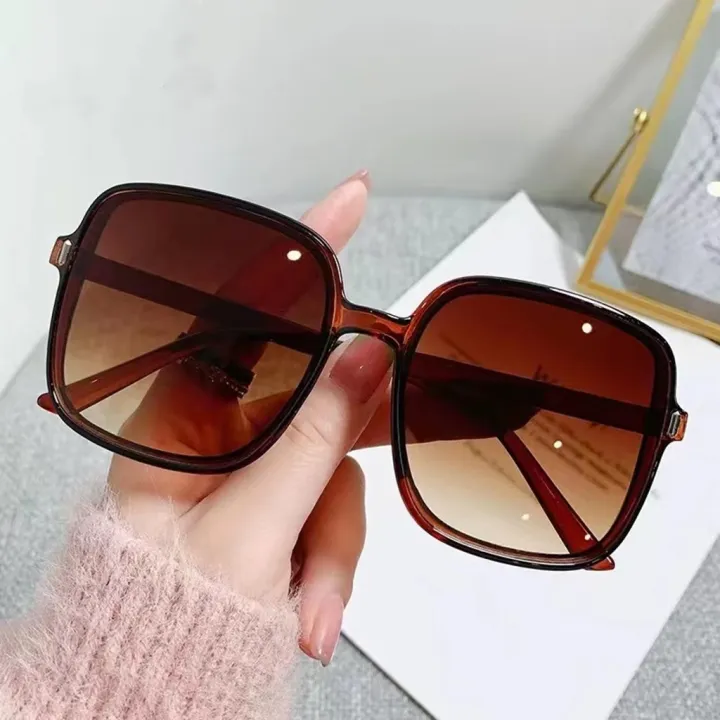 Beautiful%20Stylish%20modern%20Sunglasses%20for%20Women%20-%20Image%202