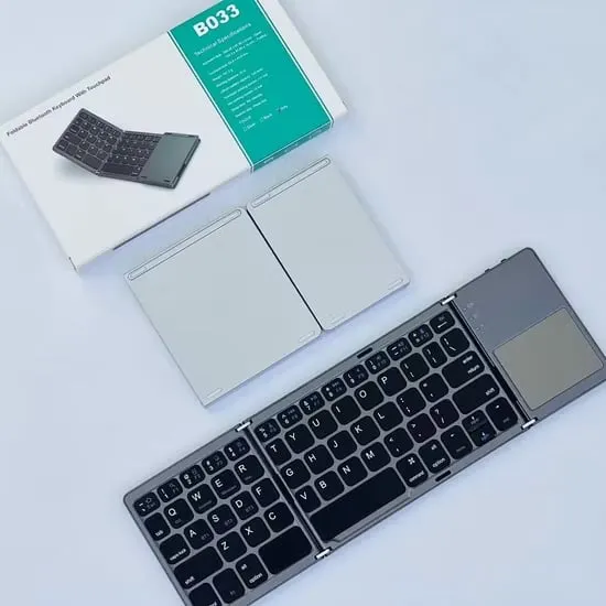 B033%20Foldable%20Bluetooth%20Keyboard%20With%20Touchpad%20-%20Image%208