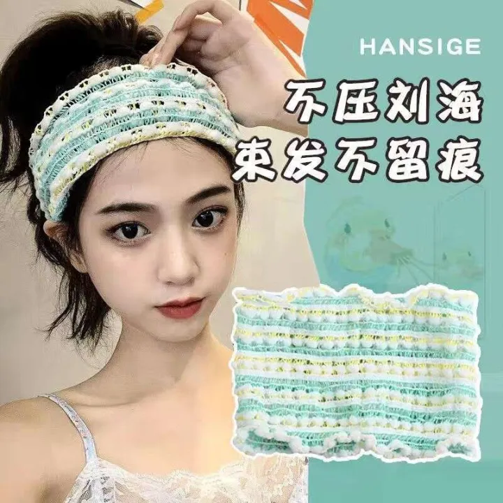 Wearable%20Korean%20style%20with%20wide%20edges%20elastic%20headbands%20women%20in%20all%20seasons,%20simple%20facial%20wash%20headbands,%20and%20hair%20accessories%20for%20external%20wear%20-%20Image%204