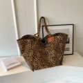 Leopard Casual Totes For Women Large Capacity Fashion Shoulder Bags Soft Cloth Big Leisure Or Travel Bags Korea Lazy breeze Bags. 