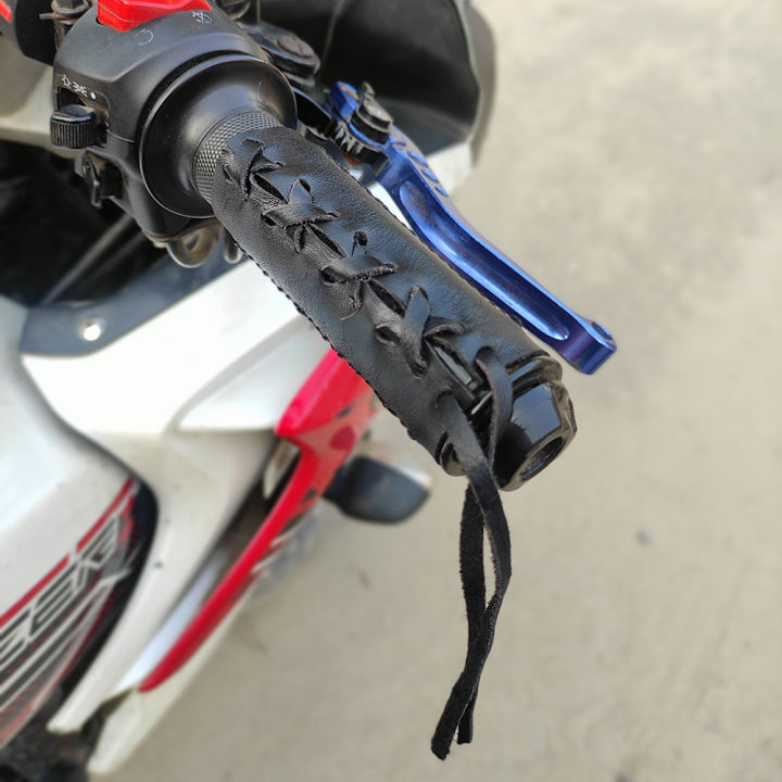 Bike%20Hand%20Grip%20(100%25%20Leather)%20Universal%20Bike%20Hand%20Grip%20cover%20for%20all%20motorcycles%20-%20Image%208