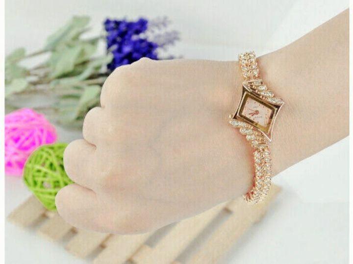 Analog stylish elegant watch for women - Rose gold