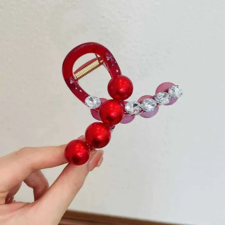 High%20end%20bean%20hair%20clip%20with%20Chinese%20style%20red%20color%20simple%20elegant%20grip%20headband%20light%20and%20versatile%20at%20back%20of%20the%20head%20-%20Image%206