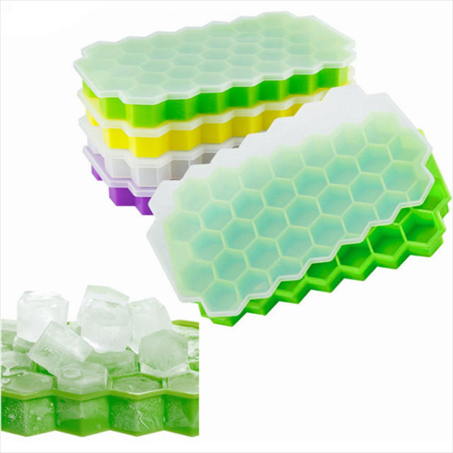 Silicone%20Ice%20Cube%20Trays%20with%20Lids%20%E2%80%93%20Fruit-Infused%20Freezer%20Molds%20for%20Ice,%20-%20Image%204