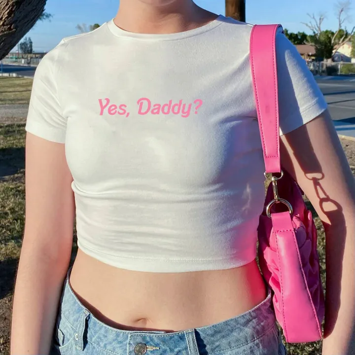 Yes%20Daddy%20Letter%20Print%20Women's%20Crop%20Top%20Ladies%20Graphic%20Tee%20Slim%20Fit%20Fashion%20Baby%20Tee%20Cool%20Girls%20Crop%20Shirt%20Female%20Clothes%20-%20Image%204