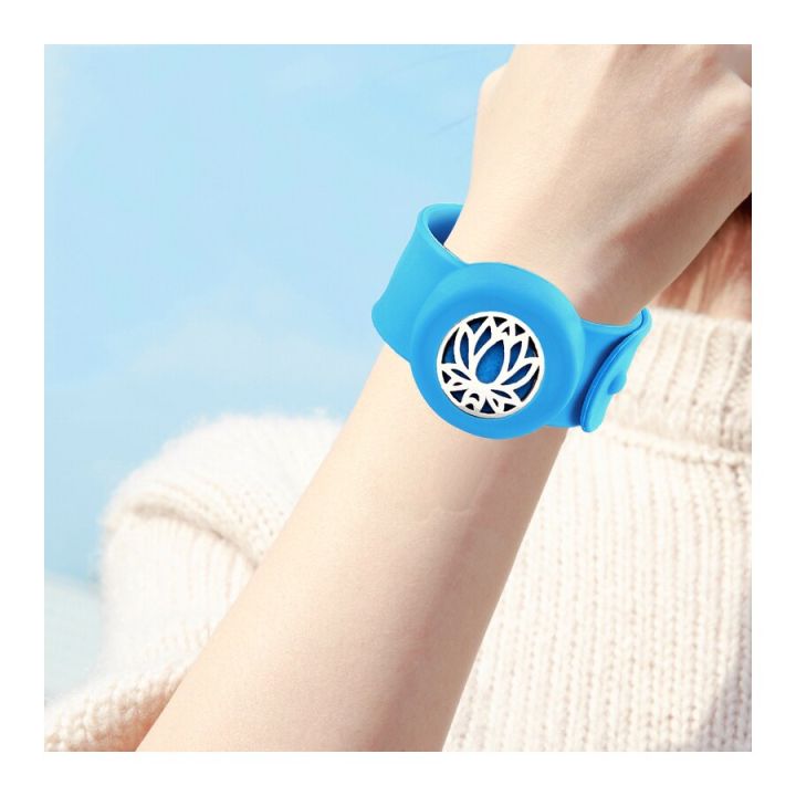 Dinosaur%20Slap%20Bracelet%2025mm%20Silicone%20Children%20Bangle%20Kids%20Essential%20Oil%20Wristband%20Diffuser%20Aroma%20Locket%20Stainless%20Steel%20Jewelry%20-%20Image%205